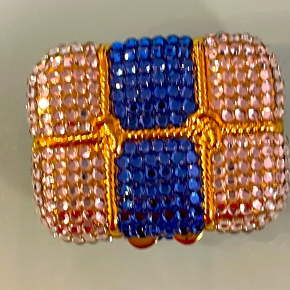 Mini Jewelry Box - Picture 1 of 3